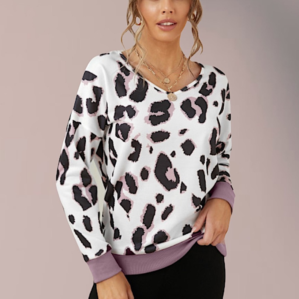 LEOPARD PRINT SWEATSHIRT